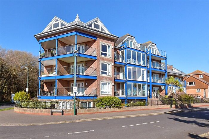 2 Bedroom Flat For Sale In Kings Parade, Bognor Regis, West Sussex, PO21