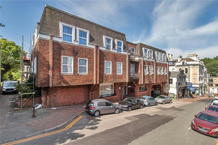 2 Bedroom Flat To Rent In Mount Sion, Tunbridge Wells, TN1