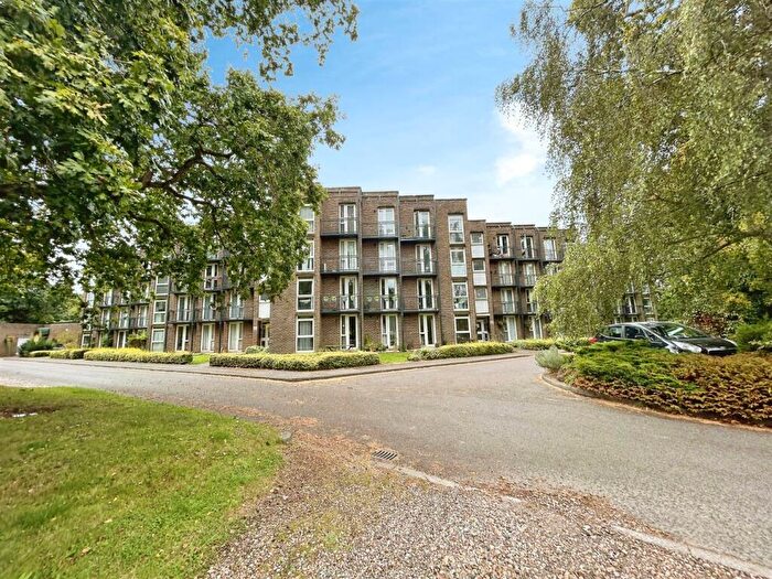 2 Bedroom Apartment For Sale In Sandwich Road, Nonington, Dover, CT15
