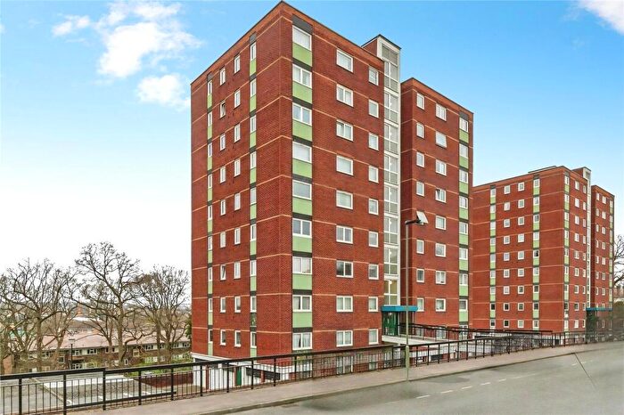 Studio For Sale In Porchester Mead, Beckenham, BR3