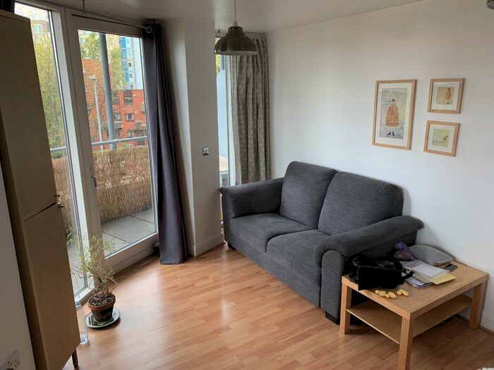 2 Bedroom Apartment To Rent In Wheeleys Lane, Park Central, Birmingham, B15