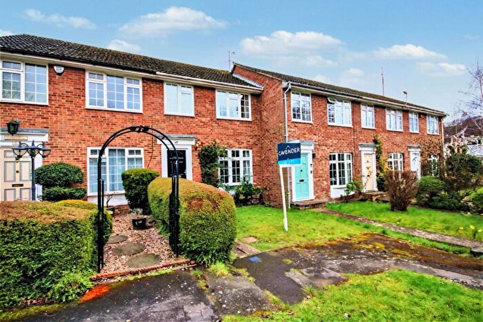 3 Bedroom Terraced House To Rent In Oakfields, Guildford, GU3