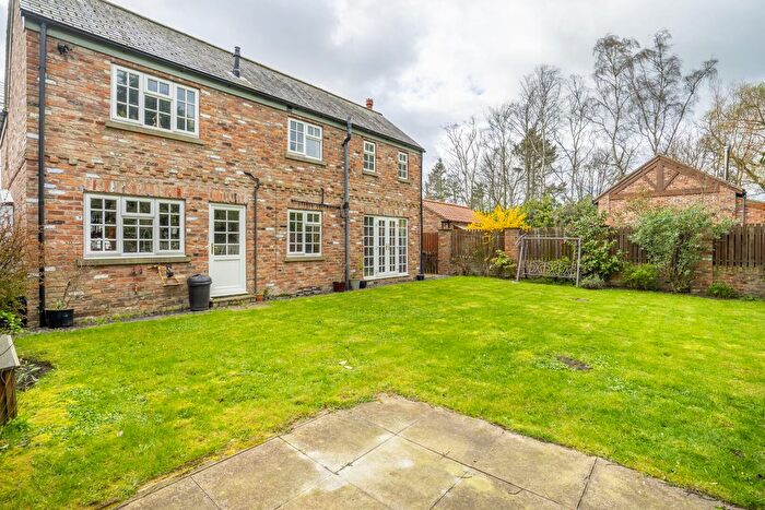 4 Bedroom Detached House For Sale In Wetherby Road, Rufforth, York, YO23