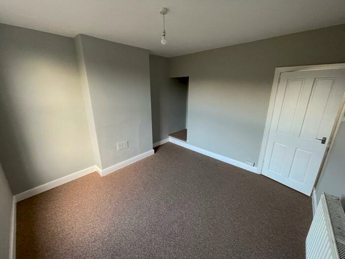 2 Bedroom Detached House To Rent In Hungergill Road, Nottingham, NG3