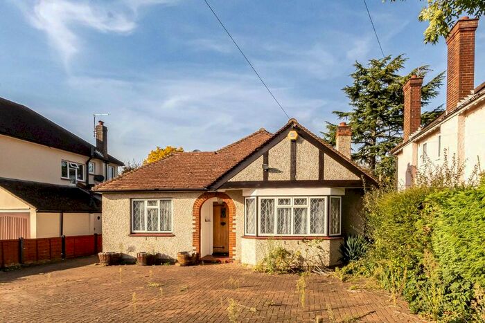4 Bedroom Bungalow To Rent In Manor Lane, Sunbury-On-Thames, TW16