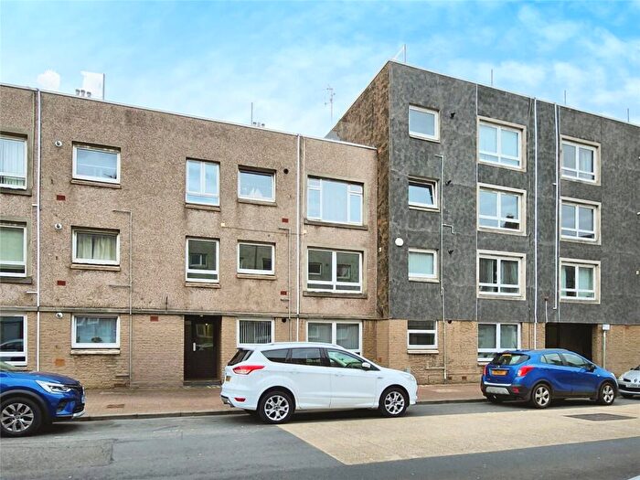 2 Bedroom Flat To Rent In High Street, Kinghorn, Burntisland, Fife, KY3