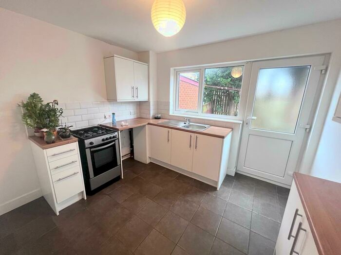 3 Bedroom End Of Terrace House To Rent In Crampton Court, Nottingham, NG5