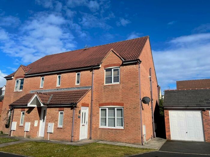 2 Bedroom Apartment To Rent In Heathfield, West Allotment, Newcastle Upon Tyne., NE27