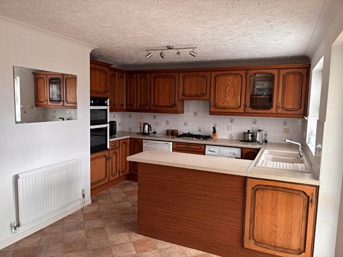 2 Bedroom Detached Bungalow For Sale In Andrews Place, Hunstanton, PE36