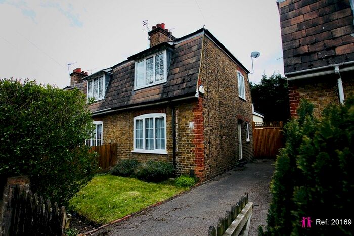 1 Bedroom Semi-Detached House To Rent In Mill Road, Esher, KT10