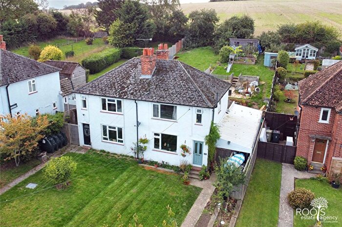 3 Bedroom Semi-detached House For Sale In Hillcrest, Hampstead Norreys, Thatcham, Berkshire, RG18