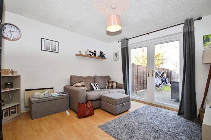 1 Bedroom Flat To Rent In Alder Close, Baldock, SG7