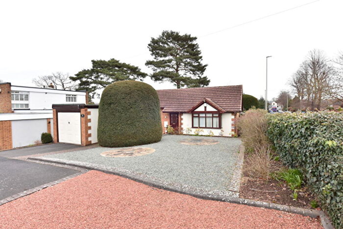 2 Bedroom Detached Bungalow For Sale In Kingswinford, Buckingham Grove, DY6