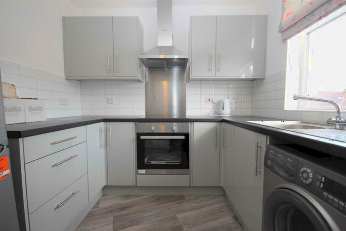 1 Bedroom Flat To Rent In Loxford Terrace, Barking, IG11
