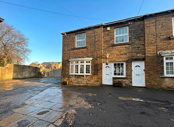 3 Bedroom Property For Sale In Arden Mews, Halifax, HX1