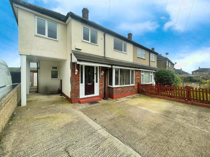 4 Bedroom Semi-Detached House To Rent In Warrenside, Deighton, Huddersfield, West Yorkshire, HD2