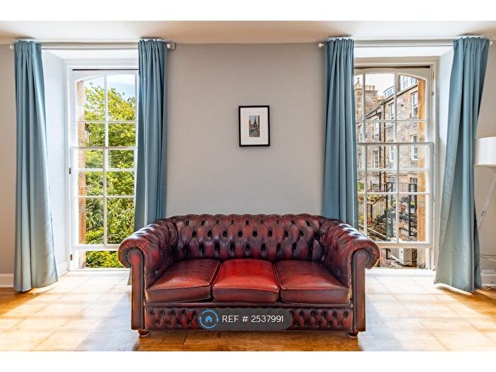 1 Bedroom Flat To Rent In Boyd's Entry, Edinburgh, EH1