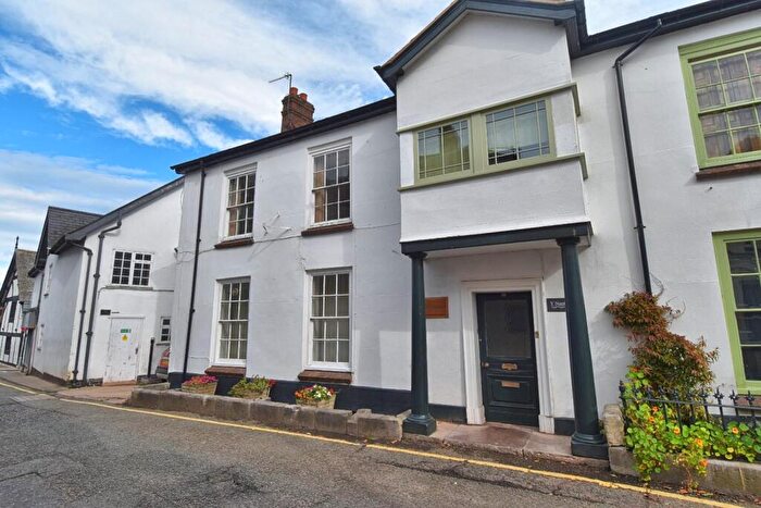House For Sale In Castle Street, Ruthin, LL15