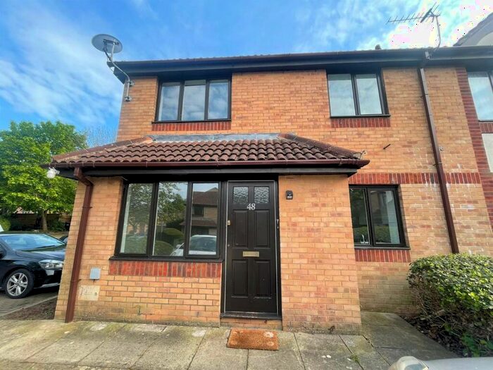 1 Bedroom Apartment To Rent In Pimpernel Grove, Walnut Tree, Milton Keynes, MK7