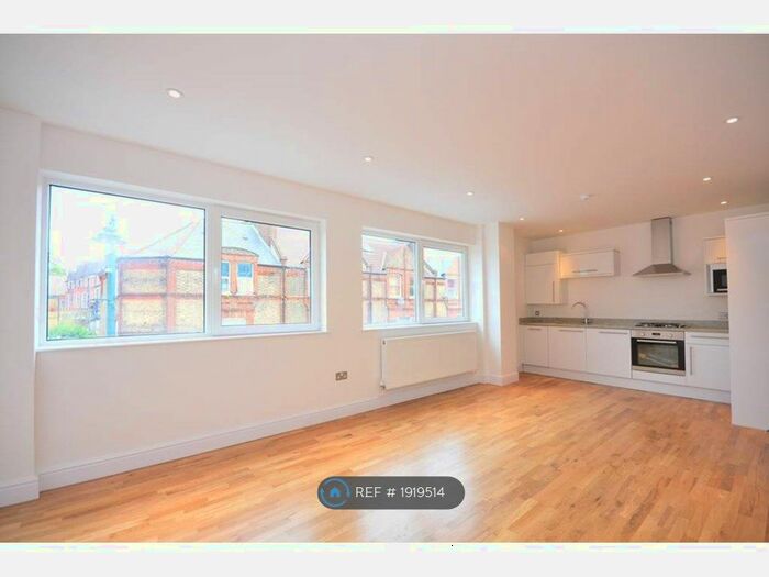 2 Bedroom Flat To Rent In West Norwood, London, SE27