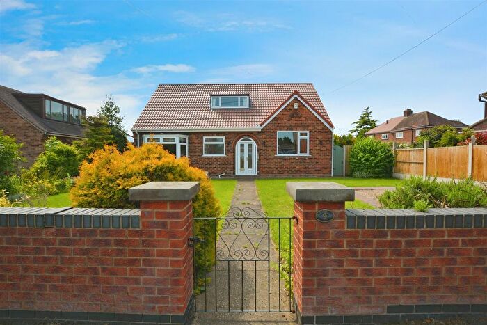 3 Bedroom Detached Bungalow For Sale In Cemetery Road, Winterton, DN15