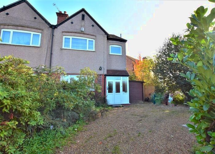 3 Bedroom SemiDetached House For Sale In Headstone Lane, Harrow HA2