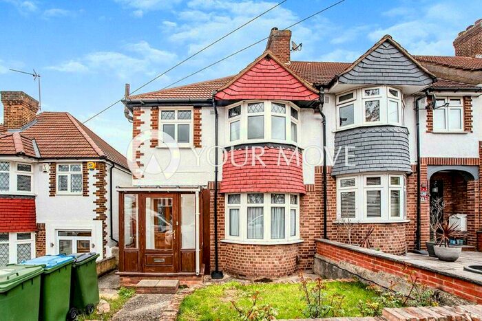 3 Bedroom End Of Terrace House To Rent In Castlewood Drive, London, SE9