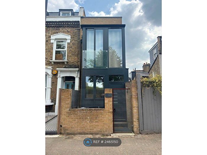 2 Bedroom End Of Terrace House To Rent In Chatterton Road, London, N4