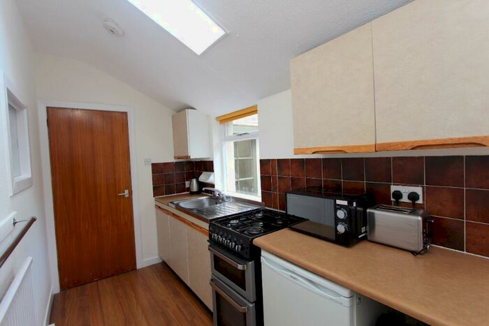 2 Bedroom Flat To Rent In Kinellan Road, Edinburgh, EH12