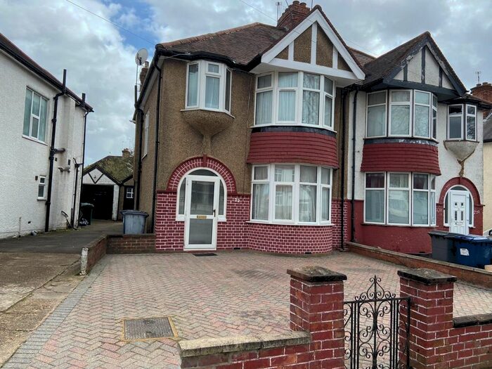 3 Bedroom Semi-Detached House To Rent In Green Lane, Edgware, Greater London, HA8