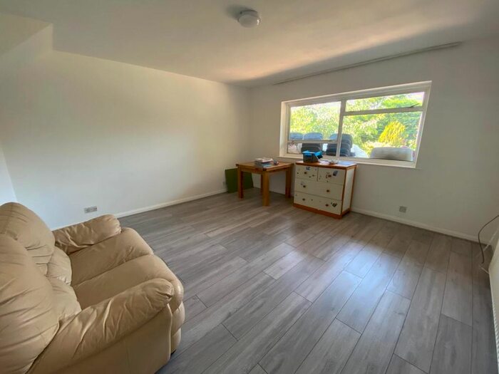 2 Bedroom Maisonette To Rent In Rydal Way, Ruislip Manor, Ruislip, HA4