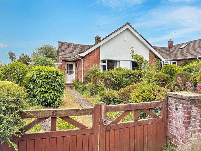 2 Bedroom Detached Bungalow For Sale In Beech Rise, Sonning Common, RG4
