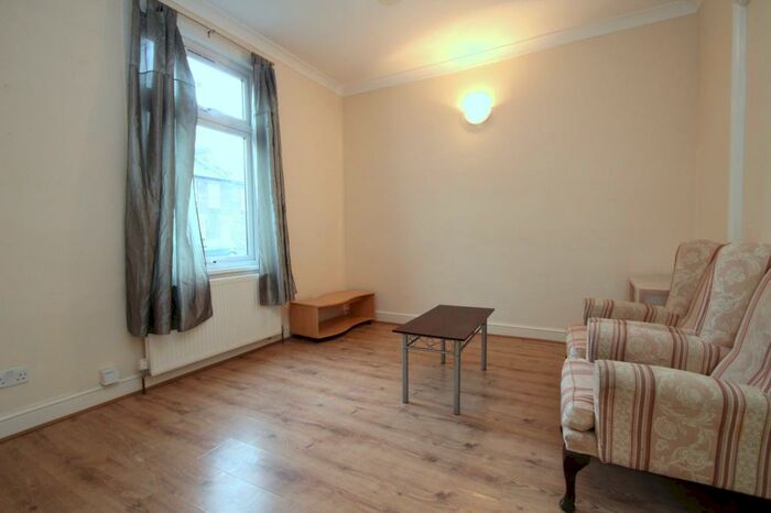 4 Bedroom Terraced House To Rent In Manbey Grove, Stratford, E15