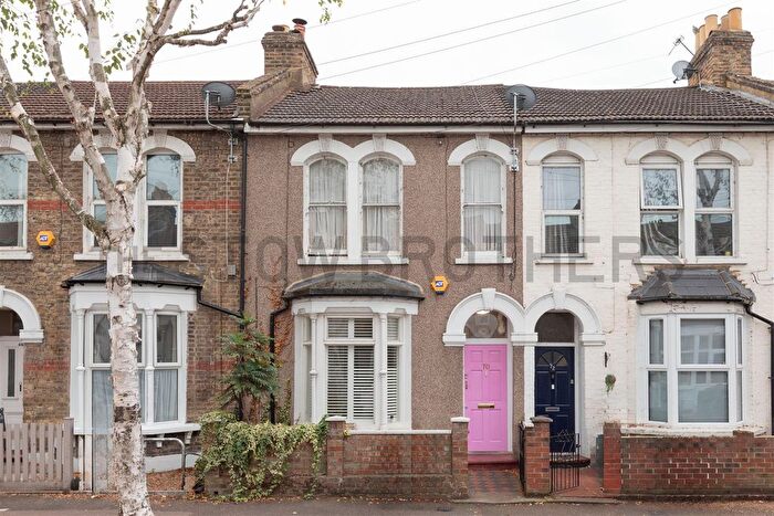 1 Bedroom Flat To Rent In Hazelwood Road, London, E17