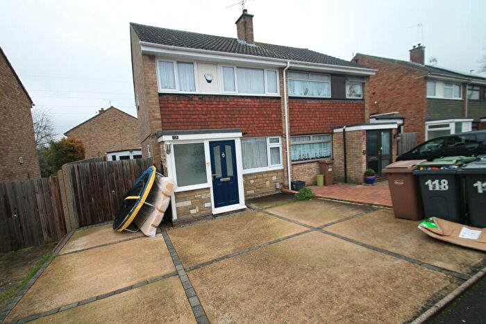 3 Bedroom Semi-Detached House To Rent In Holgate Drive, Luton, LU4