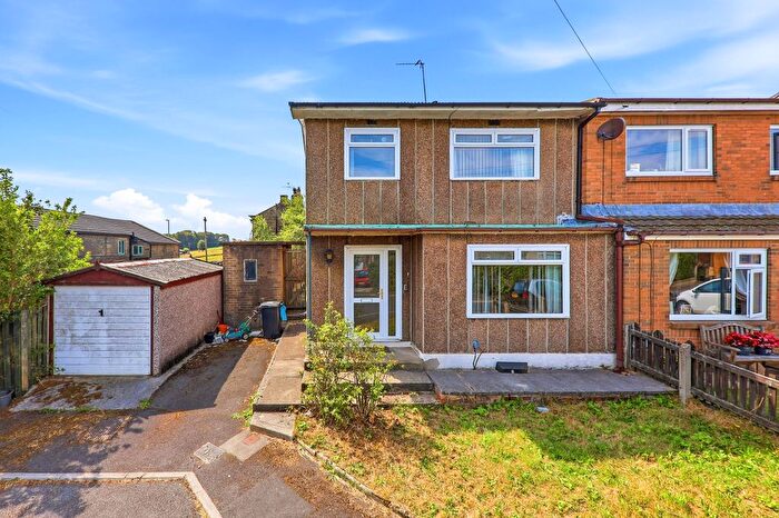 3 Bedroom Semi Detached House For Sale In Highlands Lane, Halifax, West Yorkshire, HX2