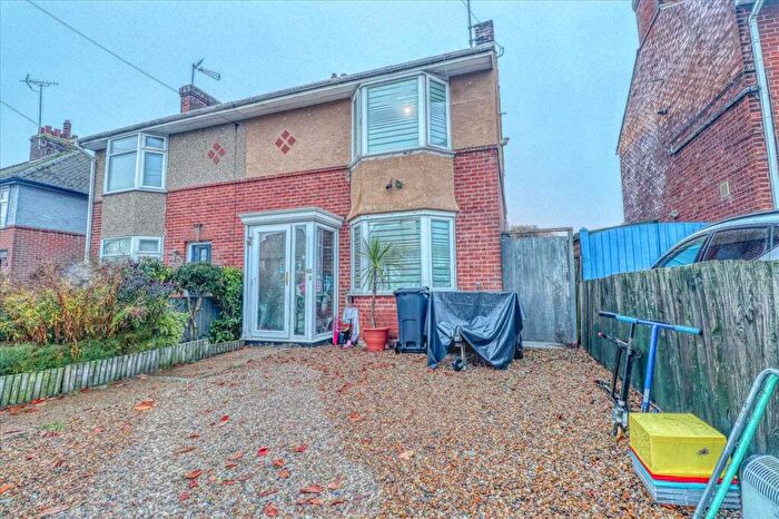 3 Bedroom Semi Detached House For Sale In Kings Road, Harwich, CO12