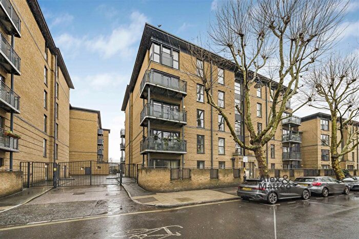 2 Bedroom Flat To Rent In Spa Road, Bermondsey, SE16