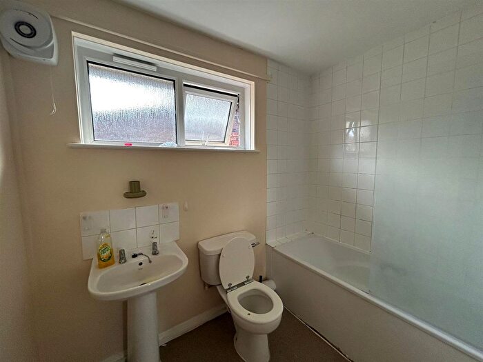 1 Bedroom Flat To Rent In Siddons Road, London, N17