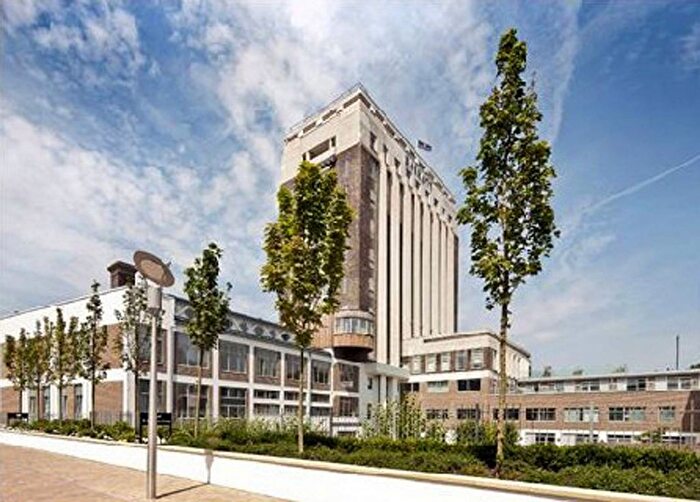 1 Bedroom Flat To Rent In Wallis House, Brentford, TW8