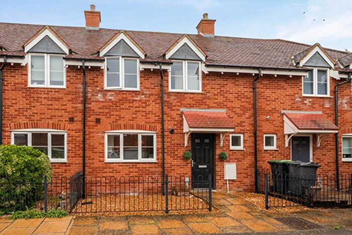 3 Bedroom Terraced House For Sale In River View, Shefford, SG17