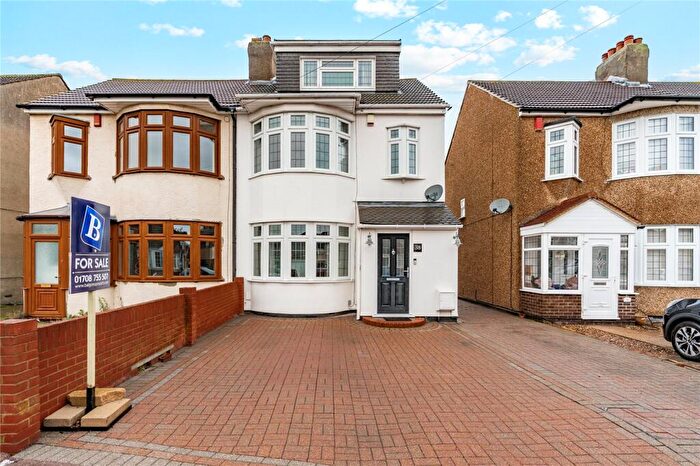 4 Bedroom Semi Detached House For Sale In Lilac Gardens, Rush Green, RM7