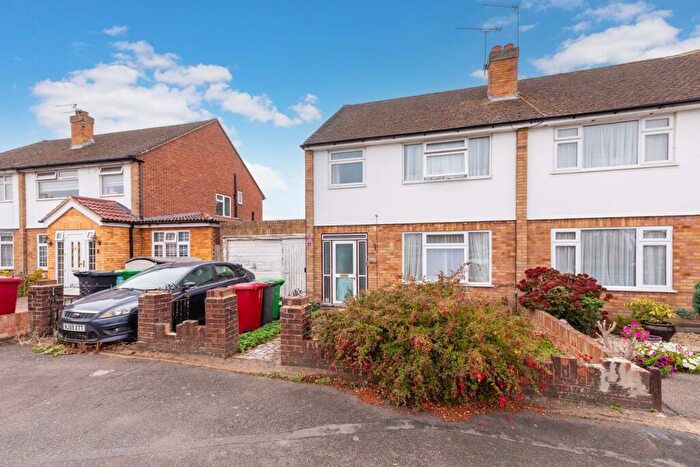 3 Bedroom Semi Detached House For Sale In Amanda Court, Langley, SL3