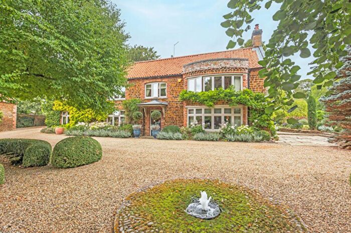 6 Bedroom Detached House For Sale In Impressive Home In Grimston Just Over One Acre (Stms), PE32