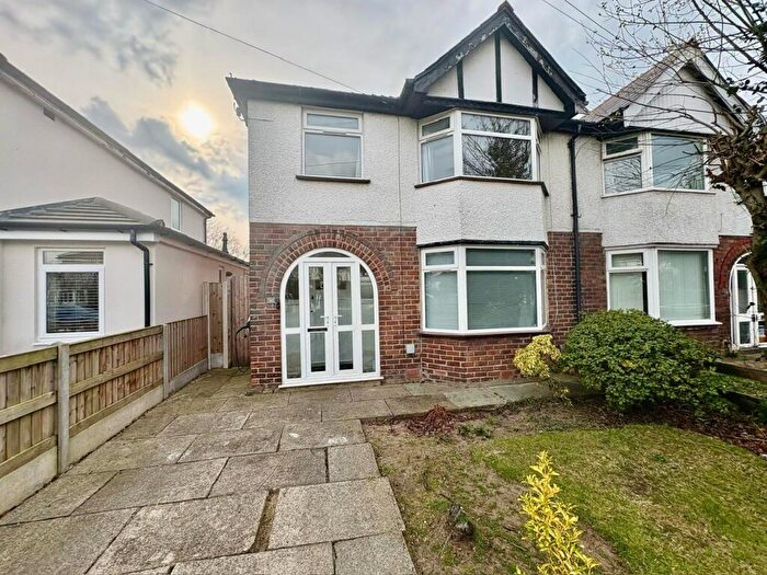 3 Bedroom Semi-Detached House To Rent In Davenham Road, Formby, L37