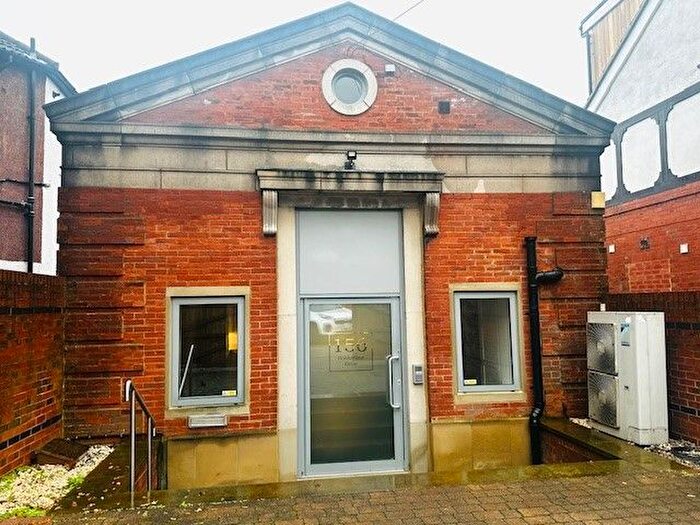 2 Bedroom Detached House To Rent In Hookstone Drive, Harrogate, HG2