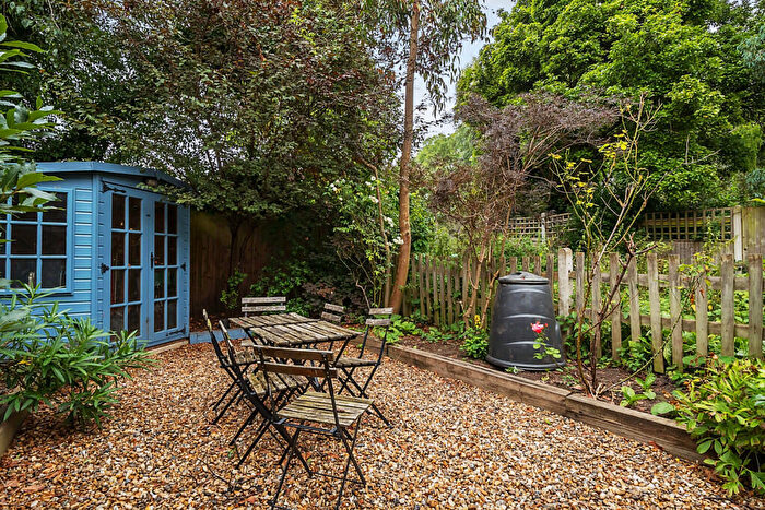 1 Bedroom Apartment For Sale In Tressillian Road, London, SE4