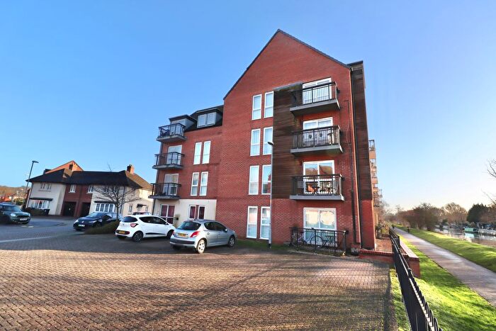 2 Bedroom Flat For Sale In Angelica Road, Lincoln, LN1