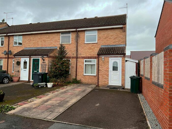 2 Bedroom End Of Terrace House To Rent In Vandra Close, Malvern WR14