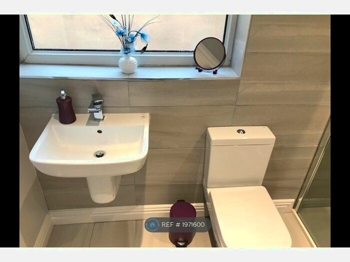 3 Bedroom Terraced House To Rent In Portman Street, Middlesbrough, TS1